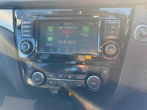 Nissan Qashqai 1.3 DIG-T N-Motion SUV 5dr Petrol Manual Euro 6 (s/s) (140 ps) - U80017