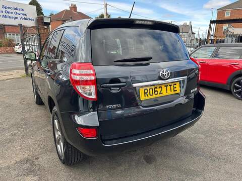 Toyota RAV4 2.2 D-4D XT-R SUV 5dr Diesel Manual 4WD Euro 5 (150 ps) - U80019