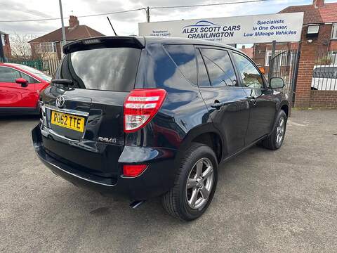 Toyota RAV4 2.2 D-4D XT-R SUV 5dr Diesel Manual 4WD Euro 5 (150 ps) - U80019