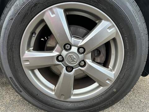 Toyota RAV4 2.2 D-4D XT-R SUV 5dr Diesel Manual 4WD Euro 5 (150 ps) - U80019