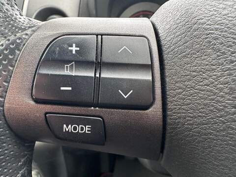 Toyota RAV4 2.2 D-4D XT-R SUV 5dr Diesel Manual 4WD Euro 5 (150 ps) - U80019