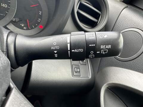Toyota RAV4 2.2 D-4D XT-R SUV 5dr Diesel Manual 4WD Euro 5 (150 ps) - U80019