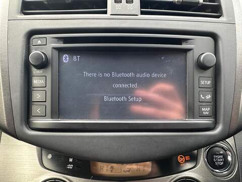 Toyota RAV4 2.2 D-4D XT-R SUV 5dr Diesel Manual 4WD Euro 5 (150 ps) - U80019
