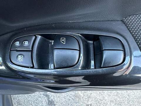 Nissan Juke 1.2 DIG-T Acenta Premium Euro 6 (s/s) 5dr - U80027