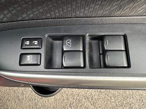 Nissan Note 1.2 DIG-S Tekna Euro 6 (s/s) 5dr - U80028