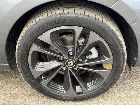 Renault Zoe R135 EV50 52kWh Iconic Auto 5dr (Boost Charge) - U80032