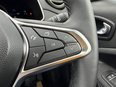 Renault Zoe R135 EV50 52kWh Iconic Auto 5dr (Boost Charge) - U80032