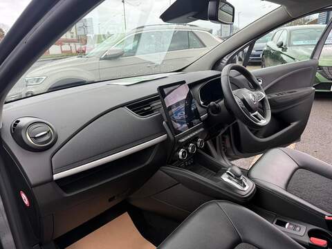 Renault Zoe R135 EV50 52kWh Iconic Auto 5dr (Boost Charge) - U80032