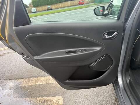 Renault Zoe R135 EV50 52kWh Iconic Auto 5dr (Boost Charge) - U80032