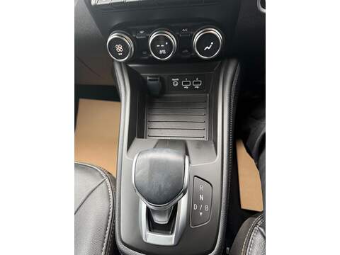 Renault Zoe R135 EV50 52kWh Iconic Auto 5dr (Boost Charge) - U80032