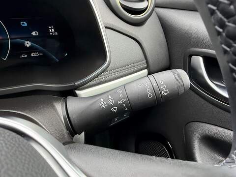 Renault Zoe R135 EV50 52kWh Iconic Auto 5dr (Boost Charge) - U80032
