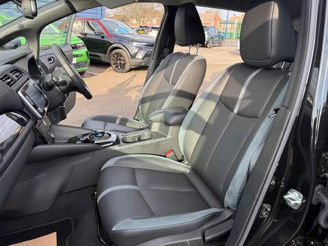 Nissan Leaf 59kWh e+ Tekna Auto 5dr - U80036