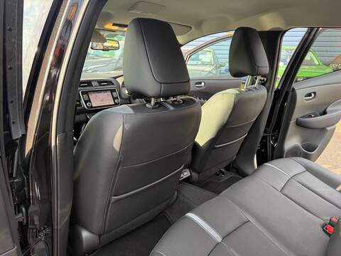 Nissan Leaf 59kWh e+ Tekna Auto 5dr - U80036