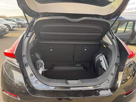 Nissan Leaf 59kWh e+ Tekna Auto 5dr - U80036