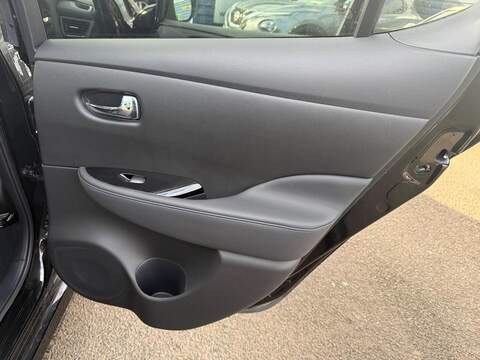 Nissan Leaf 59kWh e+ Tekna Auto 5dr - U80036