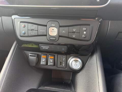 Nissan Leaf 59kWh e+ Tekna Auto 5dr - U80036