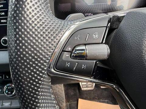 Skoda Karoq 1.5 TSI ACT SportLine DSG Euro 6 (s/s) 5dr - U80037