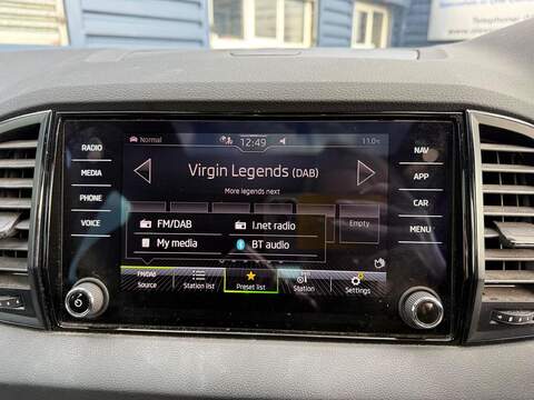 Skoda Karoq 1.5 TSI ACT SportLine DSG Euro 6 (s/s) 5dr - U80037