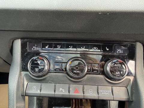 Skoda Karoq 1.5 TSI ACT SportLine DSG Euro 6 (s/s) 5dr - U80037