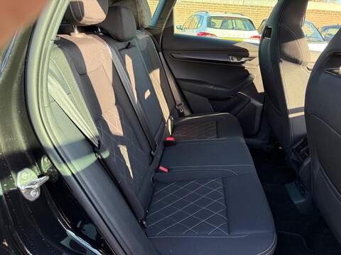 Skoda Karoq 1.5 TSI ACT SportLine DSG Euro 6 (s/s) 5dr - U80037