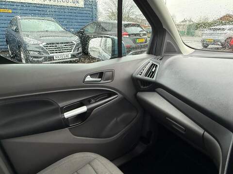 Ford Tourneo Connect Tourneo Connect Titanium MPV 1 Automatic Diesel - U80050
