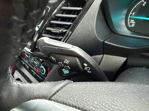 Ford Tourneo Connect Tourneo Connect Titanium MPV 1 Automatic Diesel - U80050