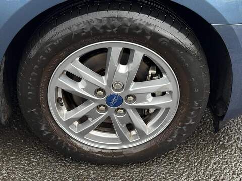 Ford Tourneo Connect Tourneo Connect Titanium MPV 1 Automatic Diesel - U80050