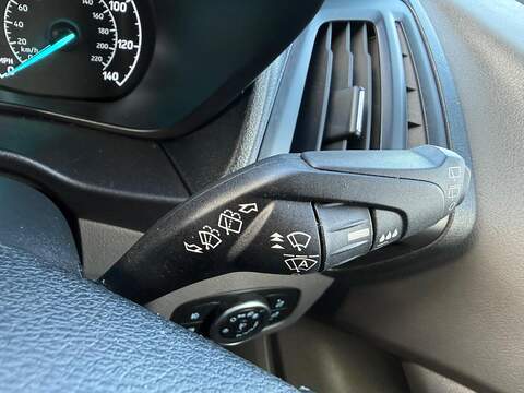 Ford Tourneo Connect Tourneo Connect Titanium MPV 1 Automatic Diesel - U80050