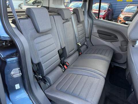 Ford Tourneo Connect Tourneo Connect Titanium MPV 1 Automatic Diesel - U80050
