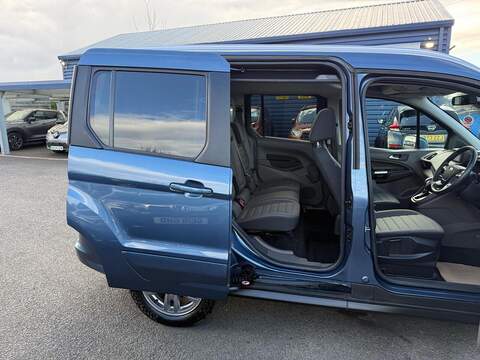Ford Tourneo Connect Tourneo Connect Titanium MPV 1 Automatic Diesel - U80050