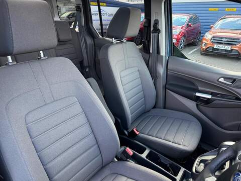 Ford Tourneo Connect Tourneo Connect Titanium MPV 1 Automatic Diesel - U80050