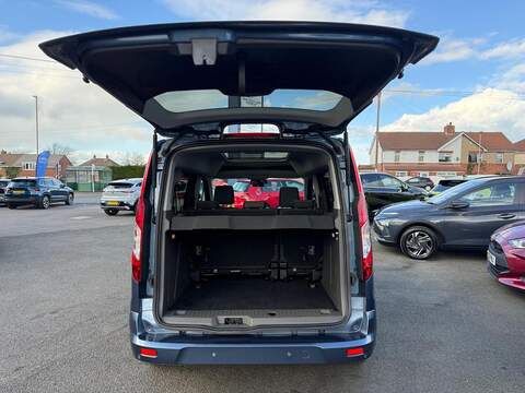 Ford Tourneo Connect Tourneo Connect Titanium MPV 1 Automatic Diesel - U80050