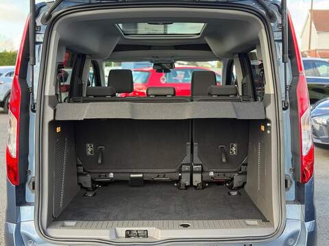 Ford Tourneo Connect Tourneo Connect Titanium MPV 1 Automatic Diesel - U80050