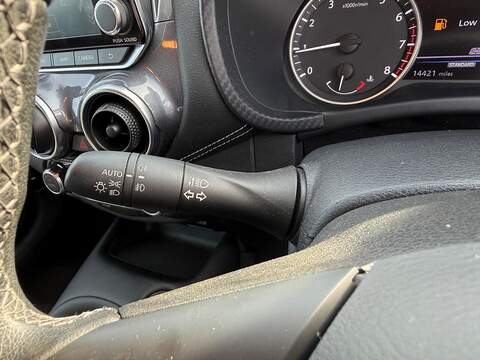 Nissan Juke 1.0 DIG-T Tekna Euro 6 (s/s) 5dr - U80055