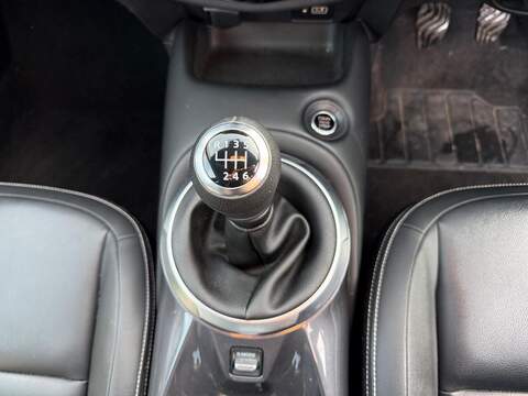 Nissan Juke 1.0 DIG-T Tekna Euro 6 (s/s) 5dr - U80055