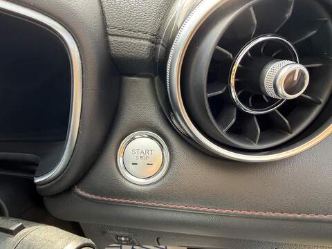 MG MG HS 1.5 T-GDI Exclusive DCT Euro 6 (s/s) 5dr - U80056
