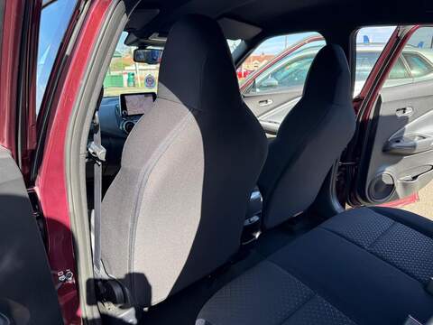 Nissan Juke 1.0 DIG-T N-Connecta Euro 6 (s/s) 5dr - U80057