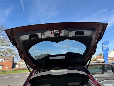 Nissan Juke 1.0 DIG-T N-Connecta Euro 6 (s/s) 5dr - U80057