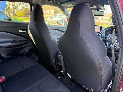 Nissan Juke 1.0 DIG-T N-Connecta Euro 6 (s/s) 5dr - U80057