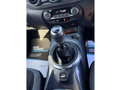 Nissan Juke 1.0 DIG-T N-Connecta Euro 6 (s/s) 5dr - U80057