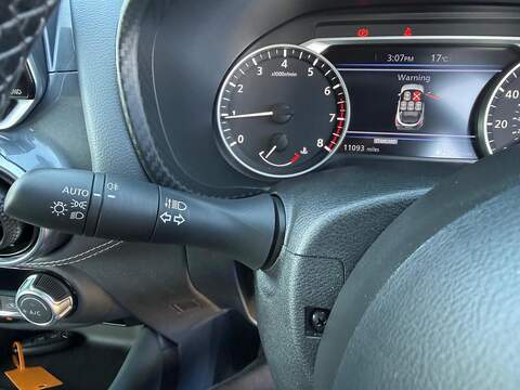 Nissan Juke 1.0 DIG-T N-Connecta Euro 6 (s/s) 5dr - U80057