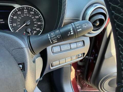 Nissan Juke 1.0 DIG-T N-Connecta Euro 6 (s/s) 5dr - U80057