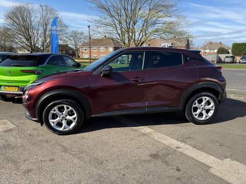 Nissan Juke 1.0 DIG-T N-Connecta Euro 6 (s/s) 5dr - U80057