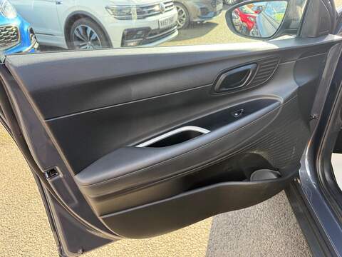 Hyundai BAYON 1.0 T-GDi MHEV SE Connect DCT Euro 6 (s/s) 5dr - U80079