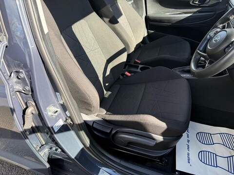 Hyundai BAYON 1.0 T-GDi MHEV SE Connect DCT Euro 6 (s/s) 5dr - U80079