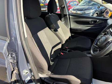 Hyundai BAYON 1.0 T-GDi MHEV SE Connect DCT Euro 6 (s/s) 5dr - U80079