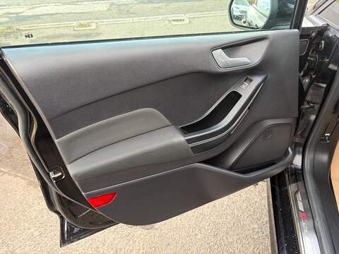 Ford Fiesta 1.0T EcoBoost ST-Line Auto Euro 6 (s/s) 5dr Hatchback 1.0 Automatic Petrol - U80087