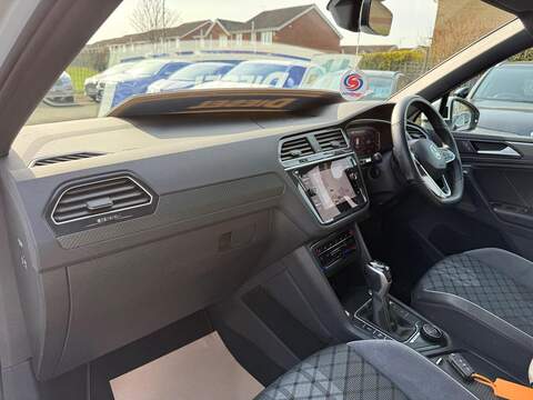Volkswagen Tiguan 2.0 TDI R-Line DSG 4Motion Euro 6 (s/s) 5dr - U80096