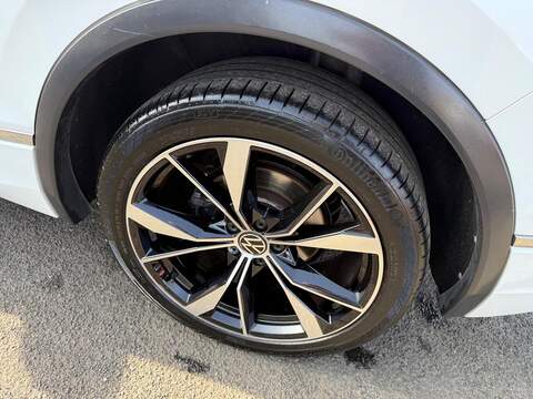 Volkswagen Tiguan 2.0 TDI R-Line DSG 4Motion Euro 6 (s/s) 5dr - U80096