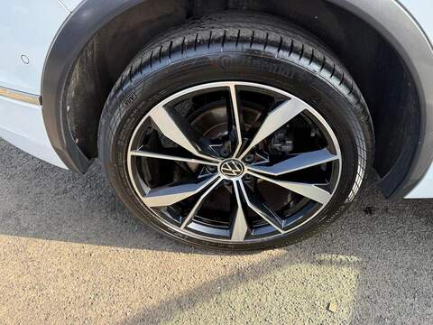 Volkswagen Tiguan 2.0 TDI R-Line DSG 4Motion Euro 6 (s/s) 5dr - U80096